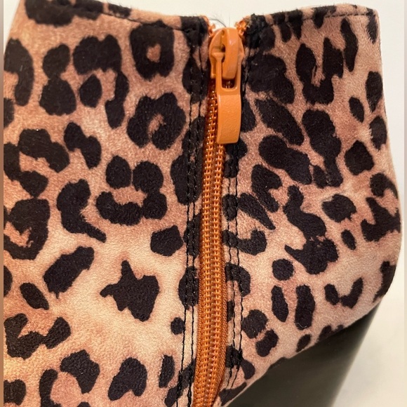 LEOPARD Ankle Boots with Orange Zipper Wedge - Picture 3 of 9